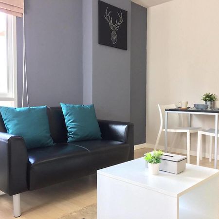 Modern Studio Room At 카투 외부 사진